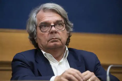 Il Cnel sul salario minimo: "Non risolverebbe la questione del lavoro povero"