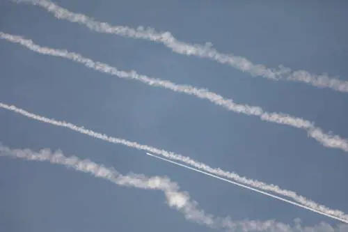 "Non volate sotto quella quota": l'avviso ai piloti delle compagnie aeree