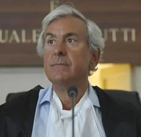 Altra toga schierata in Sicilia: perseguita Musumeci sul web