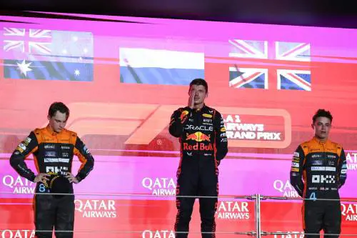 Verstappen, un avatar a trecento all'ora in cui convivono Schumi, Lewis e Vettel