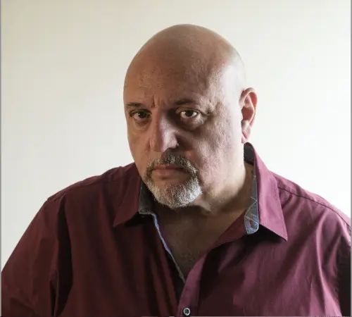 Lo scrittore e inviato di guerra Michael Sfaraldi, Il suo ultimo libro è "Operazione fuori dagli schemi" (La Nave di Teseo) con la prefazione di Carlo Nordio