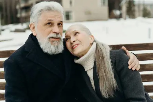 Influenza, perché il vaccino è importante per gli anziani