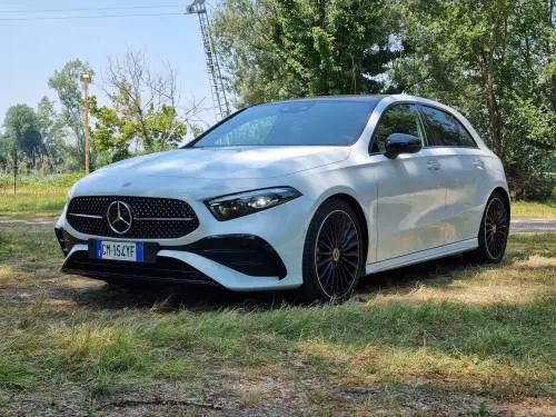 Mercedes Classe A 180d: guarda la gallery della berlina premium