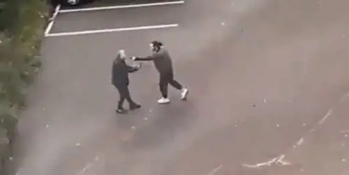 "Allah Akbar". E accoltella un insegnante in un liceo della Francia