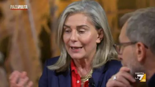 "Basta, me ne vado". Elena Basile sbotta in tv contro Formigli