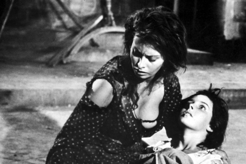 Le marocchinate: quella storia dimenticata delle donne italiane violentate nel 1944