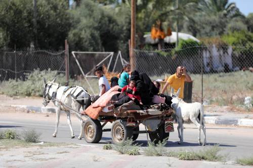 Fuga da Gaza, le immagini dell'evacuazione