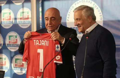 Forza Italia spinge Galliani e prova ad allargare il centro
