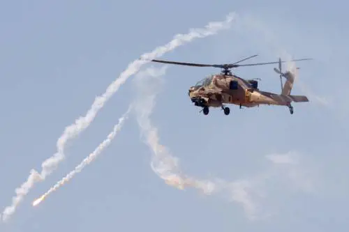 Un elicottero Apache in Israele.