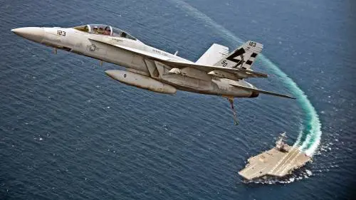 Caccia, portaerei e pressing diplomatico: Usa in allerta per Israele