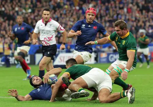 Come si consola un malato di calcio senza campionato