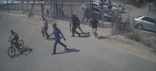 L'attacco di Hamas poi i saccheggi: così gli sciacalli palestinesi hanno depredato i kibbutz