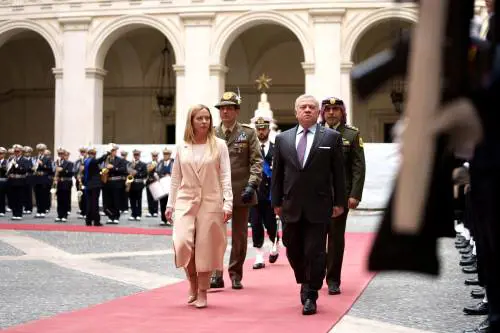 Meloni incontra re Abdallah: gli sforzi sui prigionieri, la guerra e i problemi umanitari