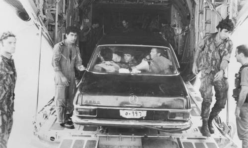 Il raid a Entebbe, gli ostaggi liberati e il sacrificio di Netanyahu: una storia israeliana