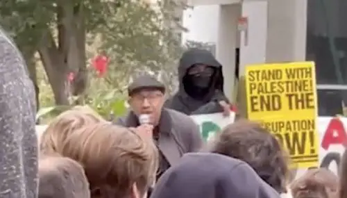 "Attacco esaltante ed energizzante", bufera sul prof Usa pro-Hamas