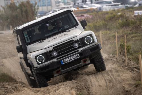 Ineos Grenadier, tra il debutto del Quartermaster e la prova in offroad