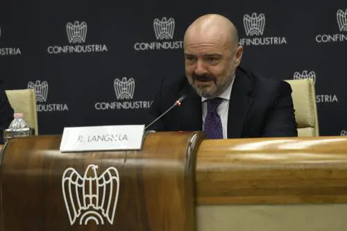 Confindustria ha un nuovo dg. Arriva l'ambasciatore Langella