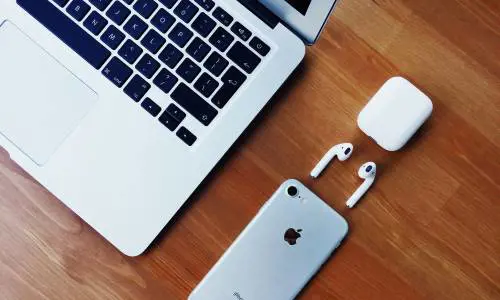 AirPods o auricolari bluetooth smarriti: come recuperarli? Ecco tutto quello che devi fare