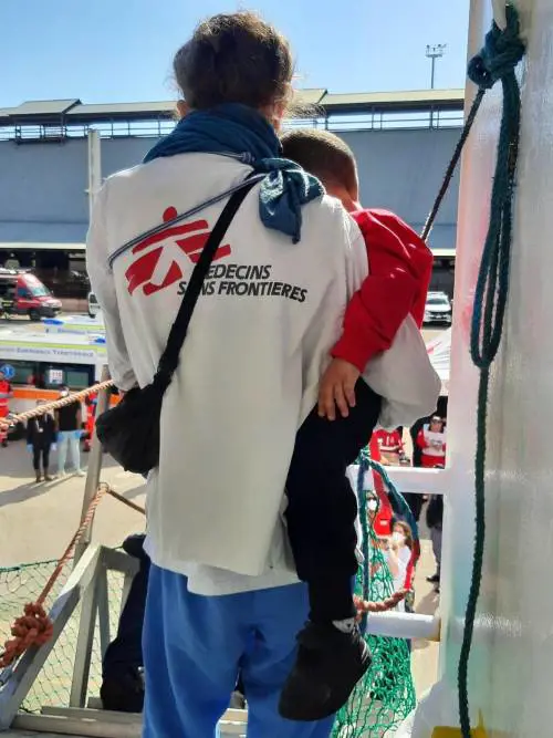 "Bombardamento israeliano", "Notizie false". La guerra in Medioriente divide anche le Ong