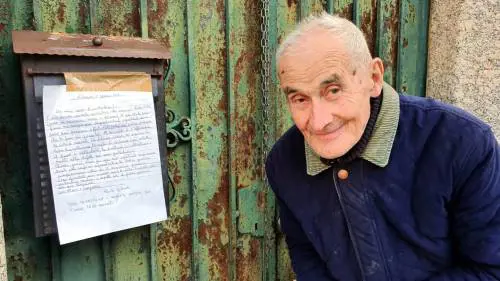 Addio a Carlo Gilardi l'anziano rinchiuso in una rsa contro la sua volontà per cui "Le Iene" hanno sempre lottato