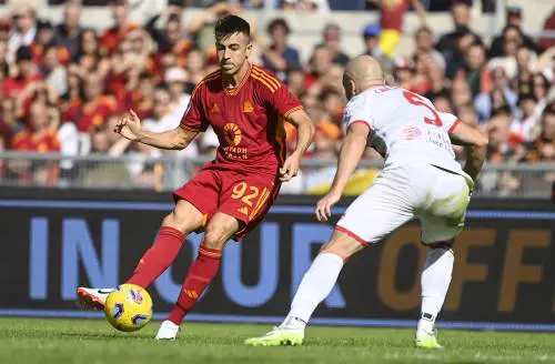 La Roma batte il Monza allo scadere, decide El Shaarawy. Espulso Mourinho
