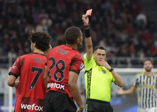 "Espulsione temporanea": come può cambiare il calcio del futuro
