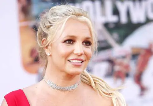 "Il bene e il male".Lo strano post di Britney Spears che preoccupa i fan