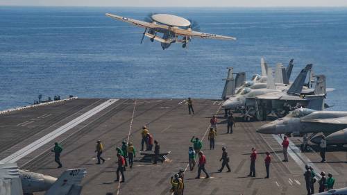 Navi portaerei e forze aggiuntive: le mosse Usa per evitare la catastrofe a Gaza