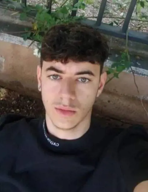 Ritrovato "in diretta" a Storie Italiane, Edoardo Camilli, il 17enne scomparso a Roma