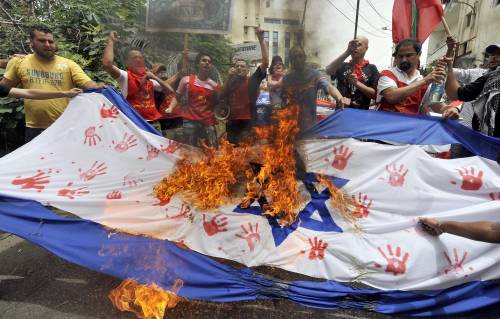 Cresce l'antisemitismo in Occidente: la scia del conflitto tra Israele e Hamas
