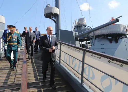 La Russia attacca l'Occidente: "Rischio scontro militare"