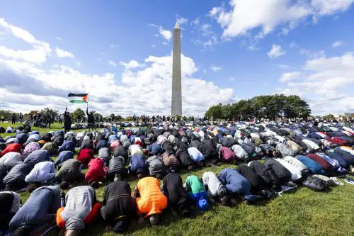"Traditi su Gaza, nel 2024 non lo votiamo": la minoranza islamica in rivolta contro Biden 