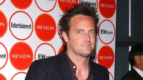 L'alcol e il Vicodin, le dipendenze di Matthew Perry: "Era come il paradiso"