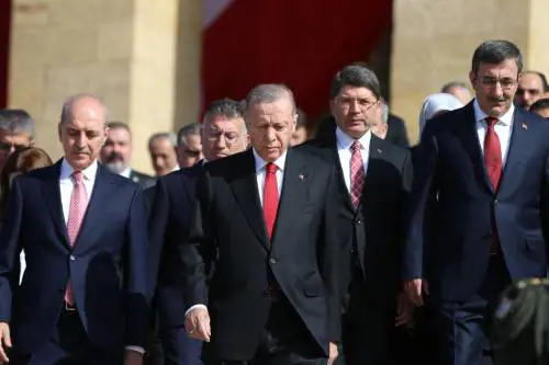 Erdogan, escalation di minacce a Israele: "Pronti a entrare di notte..."