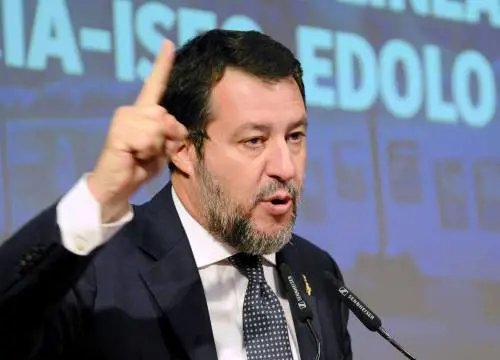 Salvini in piazza, c'è anche Le Pen