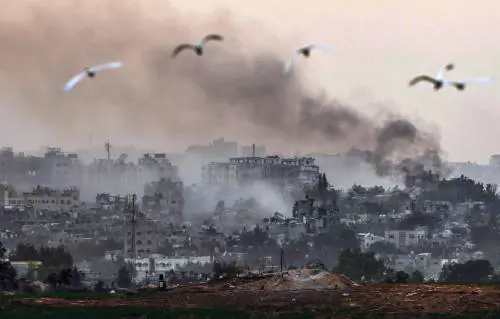 Ashdod, missile sui palazzi: "Attaccano noi civili"