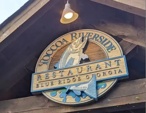 Usa, i bambini fanno confusione al ristorante: genitori multati