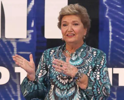 "Ho due costole rotte". La confessione di Mara Maionchi: ecco cosa ha detto