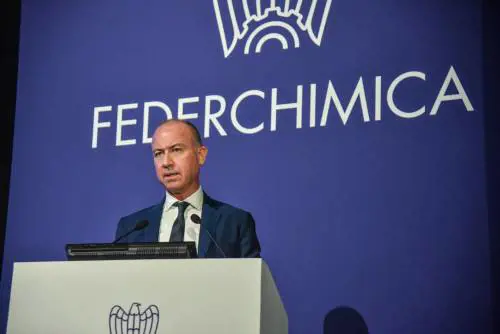 Chimica in retromarcia, pesa ancora l'energia