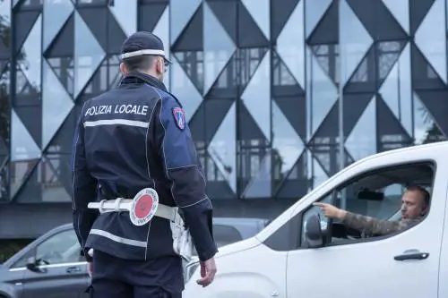 Milano, strisce blu, parcheggi e Area C. Le nuove regole da domani