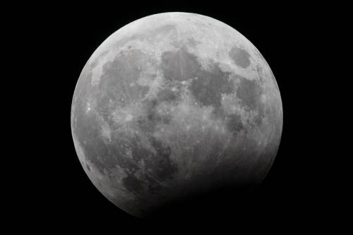 Preparatevi alla "Gibbosa calante": l'ultima luna piena prima del solstizio d'inverno