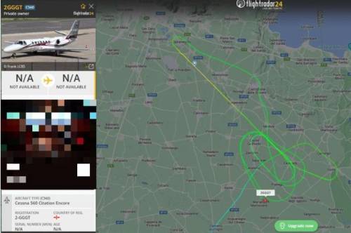 Un aereo privato in volo dall'Algeria è atterrato in avaria, senza carrello, all'aeroporto di Montichiari (Brescia)