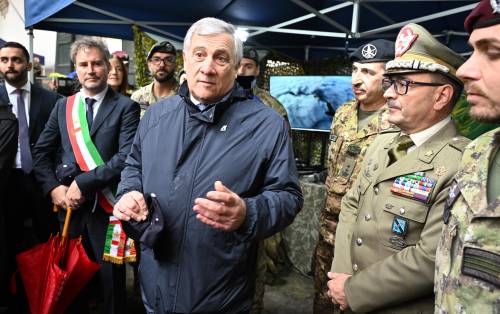 Liberati da Gaza i primi quattro ostaggi italiani. Tajani: "Stanno bene"