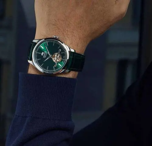 Jaguar, dall'automatico Balancier al Connected, una proposta a 360°