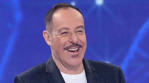 "Non sono etero ma un uomo". Lo sfogo di Massimo Lopez dopo gli insulti del web
