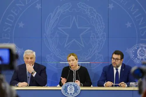 La Meloni lancia l'elezione diretta del premier: "È la madre di tutte le riforme"