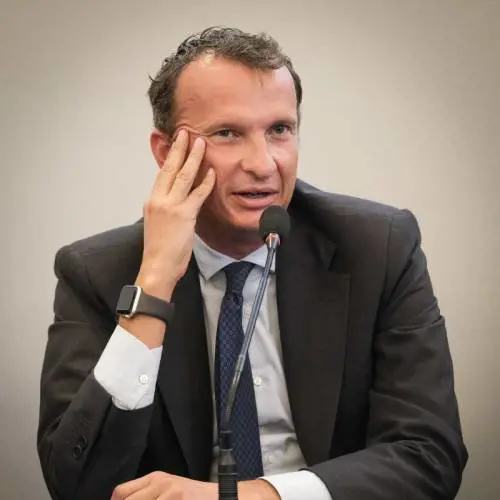 "Non si può inneggiare alla violenza. L'apologia di terrorismo è un reato"