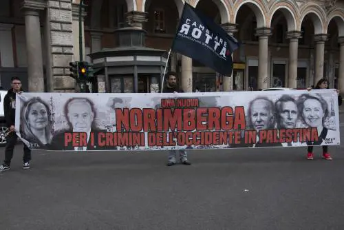 La sinistra che farnetica: "Norimberga per la Meloni"
