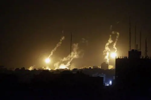 Un mese di guerra: l'inferno del 7 ottobre è un punto senza ritorno