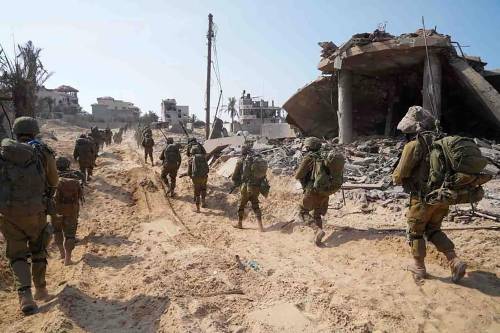 "Gaza City è stata circondata, attacco significativo": l'annuncio dell'esercito israeliano